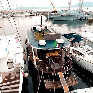 Boat & Breakfast Alicudi Bed and breakfast