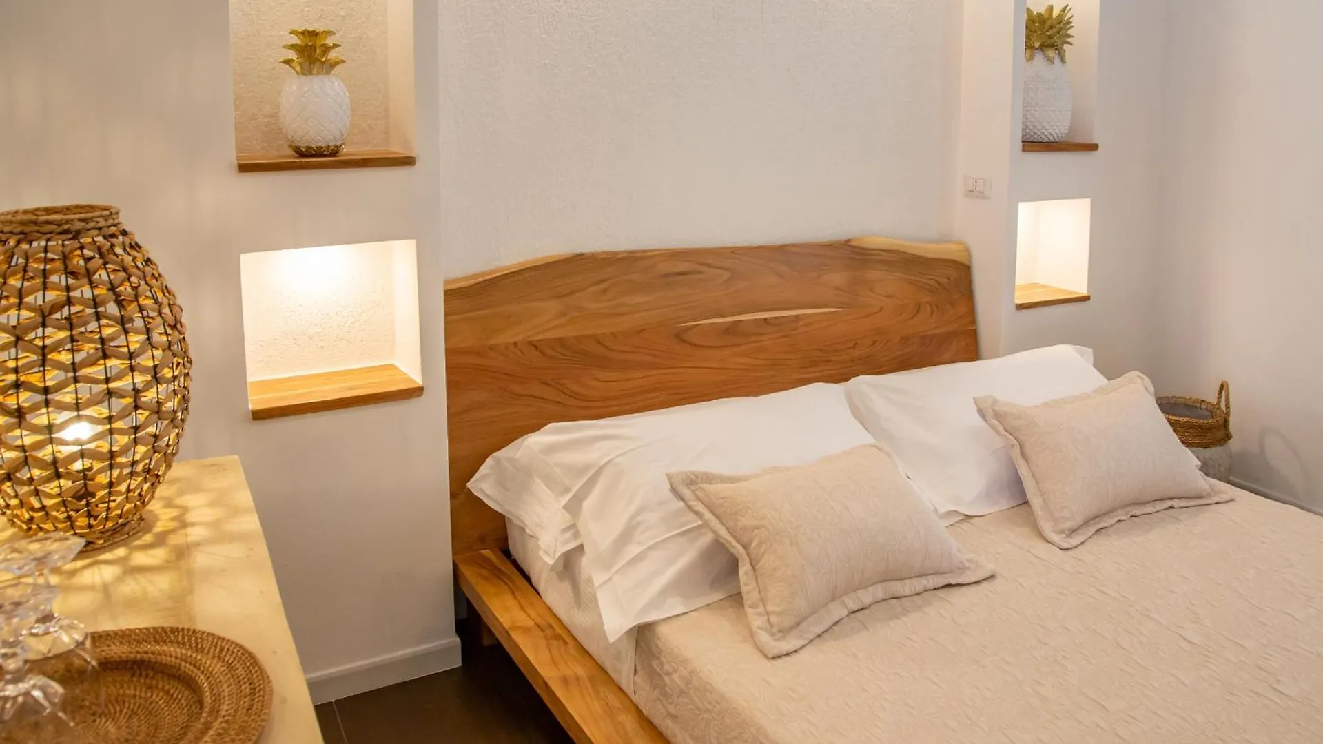 Amelia Apts & Rooms Alghero Italy